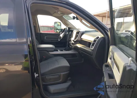 2019 Ram 2500 Big Horn 4X4 6'4 Box from USA, damaged, VIN 3C6UR5DJ4KG700097